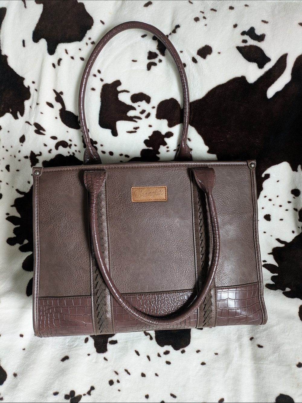 Wrangler Brown Leather Tote with Conceal Carry
